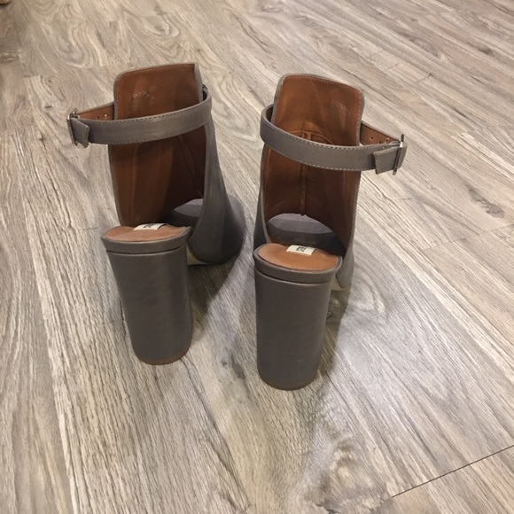 Steve Madden gray heels size 9 - Picture 4 of 14